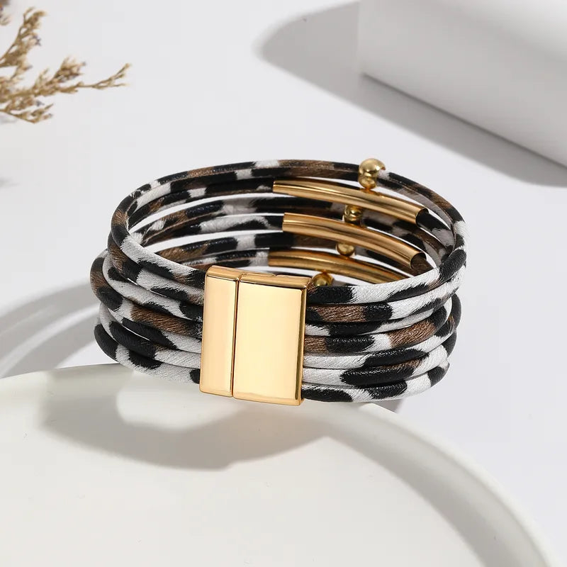 Bracelet Manchette “Wild Chic” – Multi-Rangs Léopard & Accents Dorés
