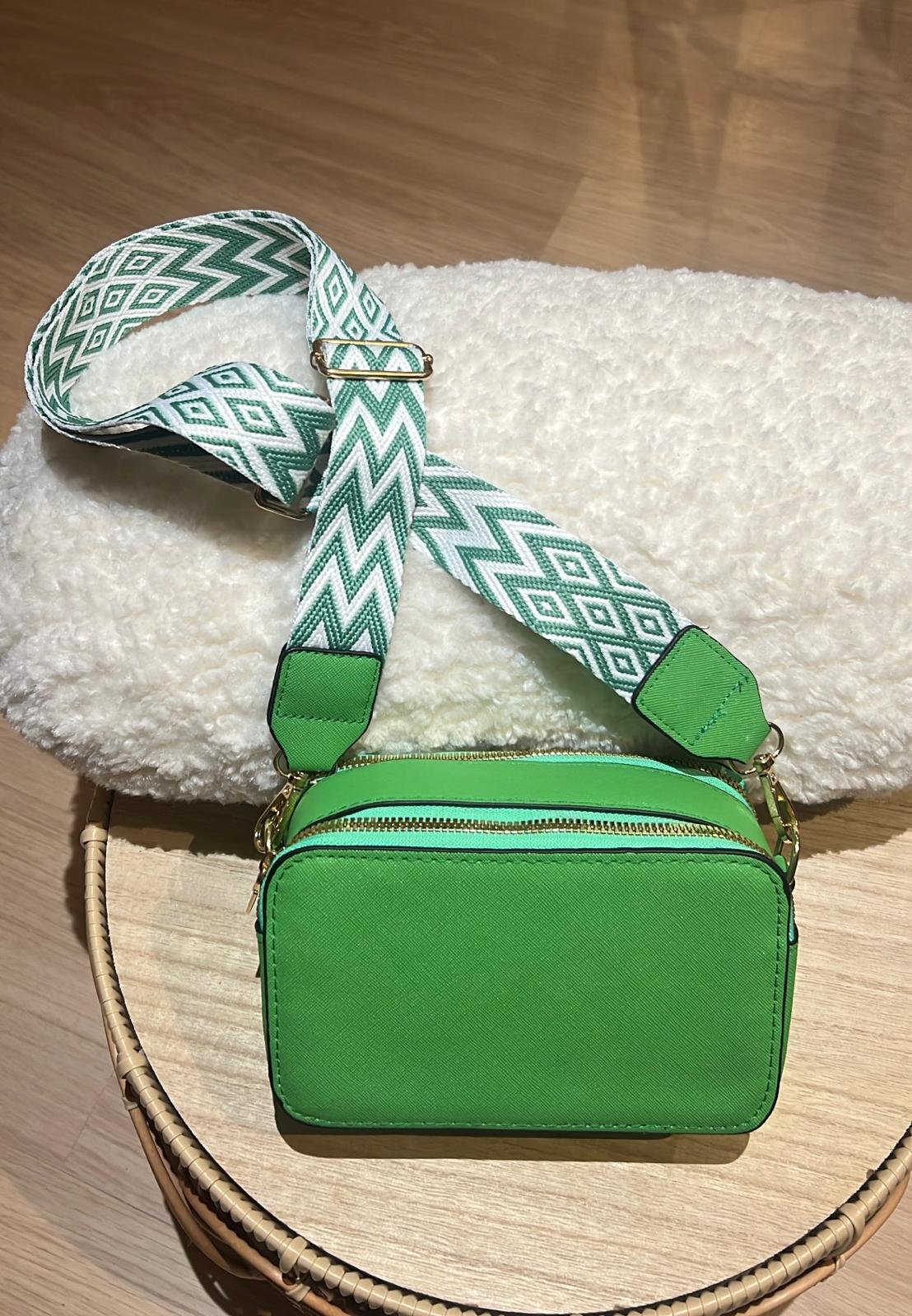 Sac Bandoulière Émeraude Signature – L’élégance au quotidien