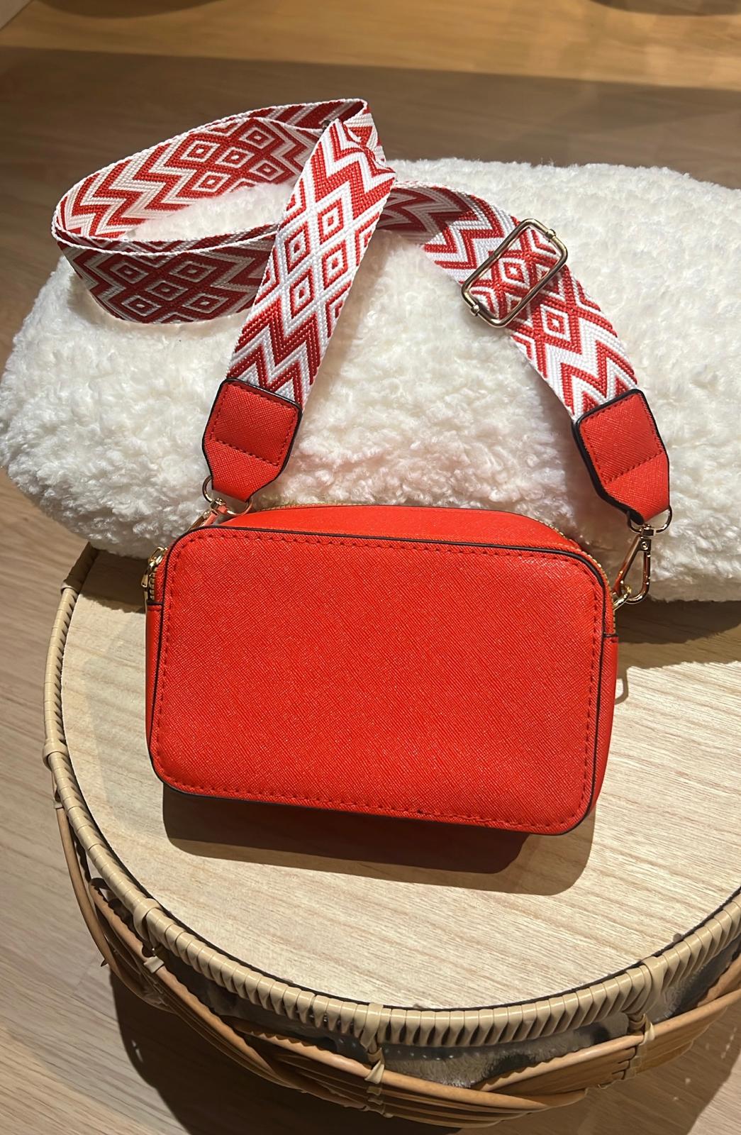 Sac à main Rouge “Passion” – Élégance vibrante & esprit couture