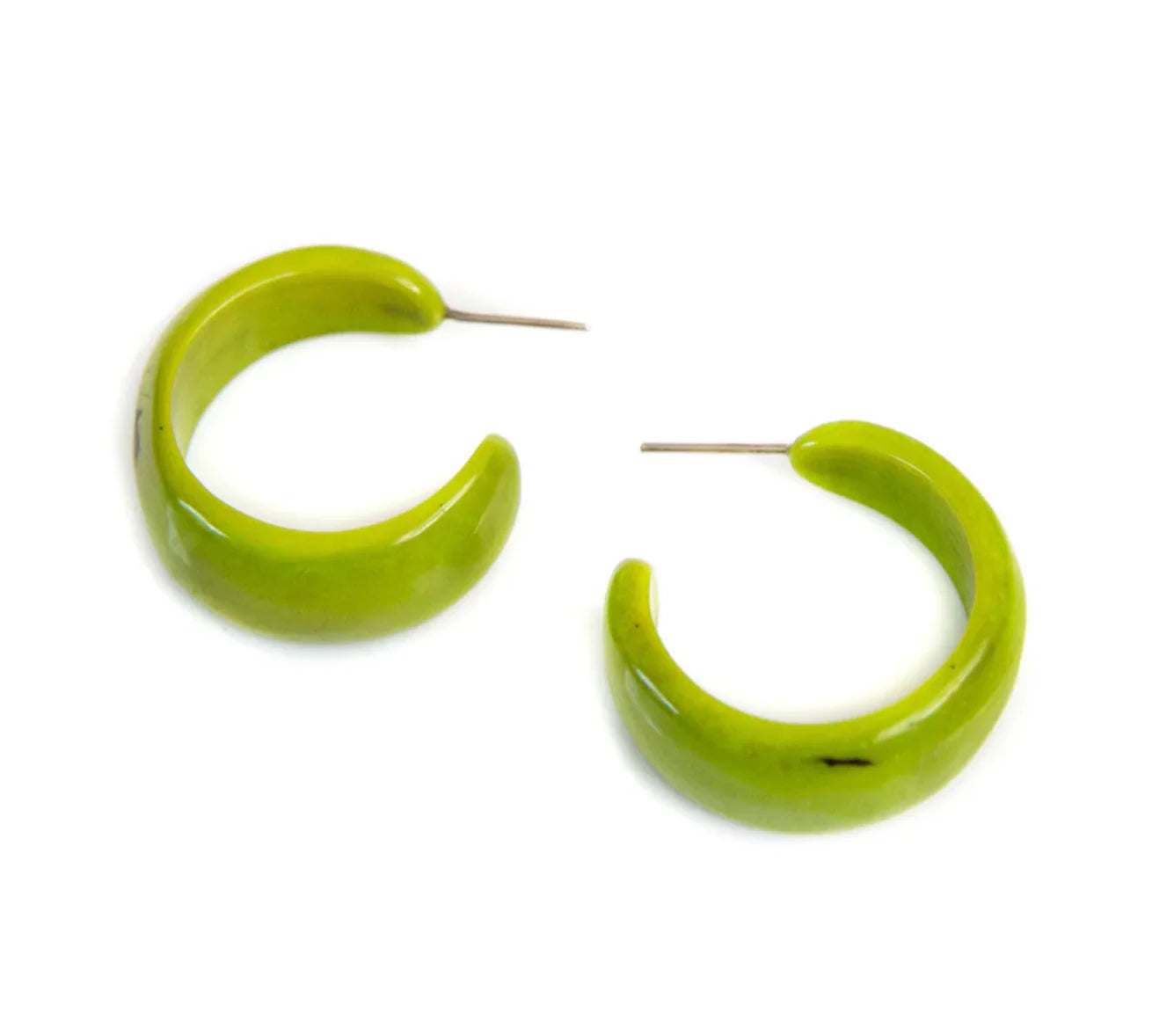 Boucles d’Oreilles Créoles en Résine – Vert Citron Marbré – Forme Épaisse & Stylée