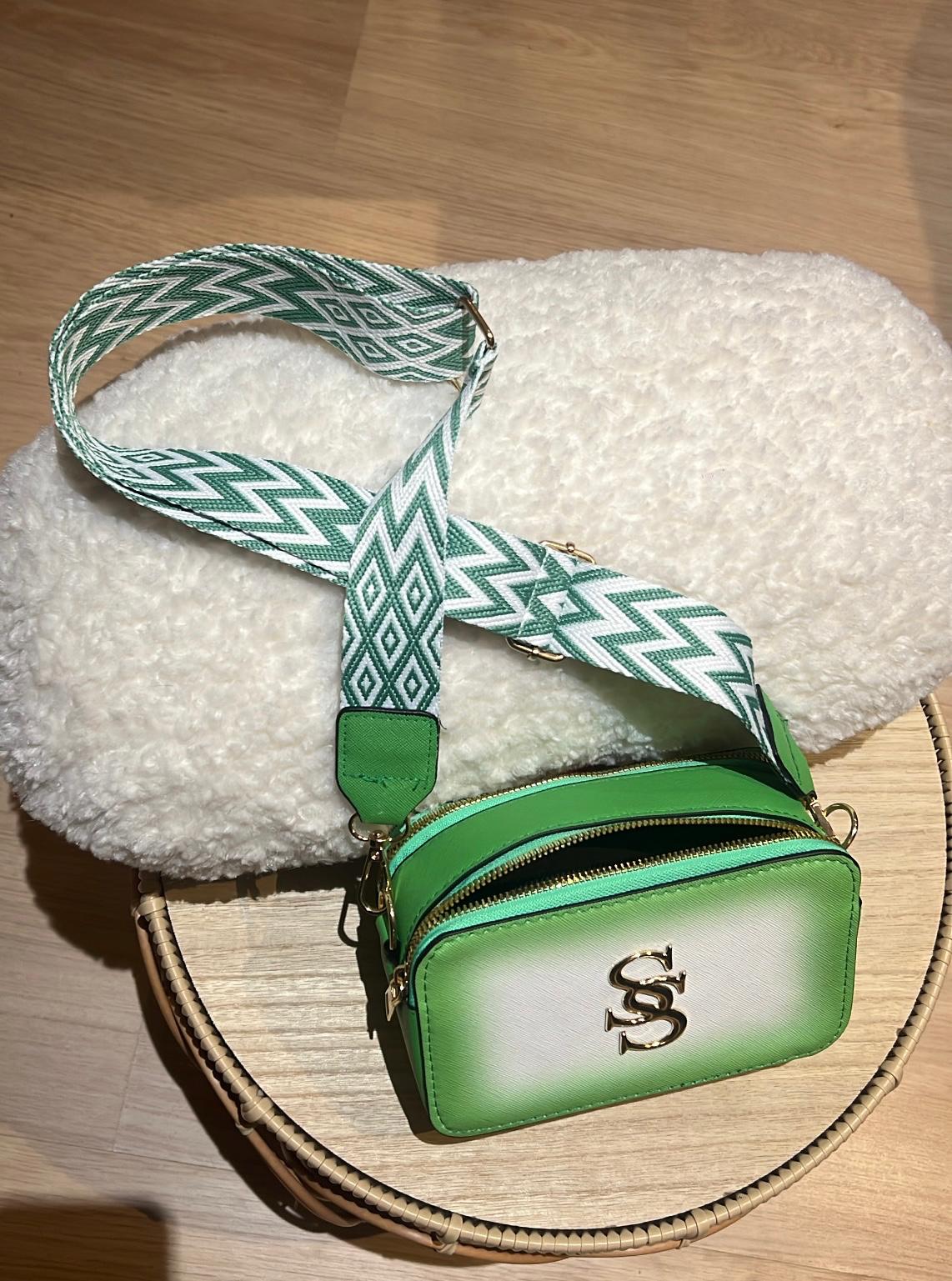 Sac Bandoulière Émeraude Signature – L’élégance au quotidien