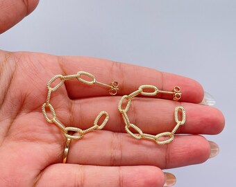 Créoles Maillons Dorés Texturés – Style Chaîne Moderne